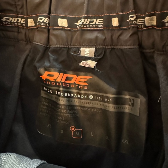 RIDE‎ Snowboards Women’s Ski Pants Size M 10000 mm Waterproof Breathable Black - Picture 3 of 4